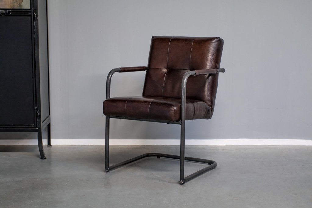 Industrial dining room chair Olli | met arm | industrial round