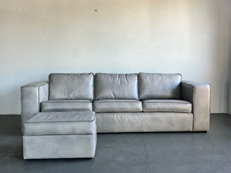Outstitch Lina 4 seater + Hocker
